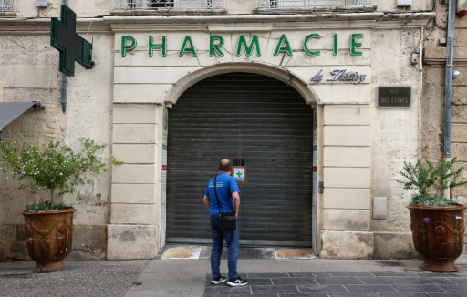 Grève massive des pharmacies en France, des milliers de manifestants dans la rue